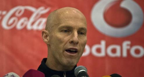 برادلي: قدمت منتخباً يمزج بين الخبرة والشباب.. وجوزيه وحسن شحاته ساعداني